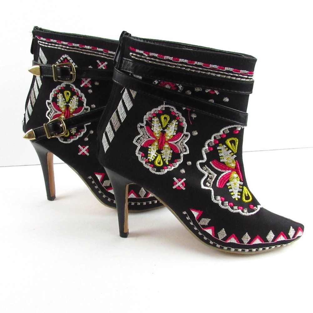 FIESTA Embroidered Pointy Toe High Heel Booties Size 36 | US 5.5